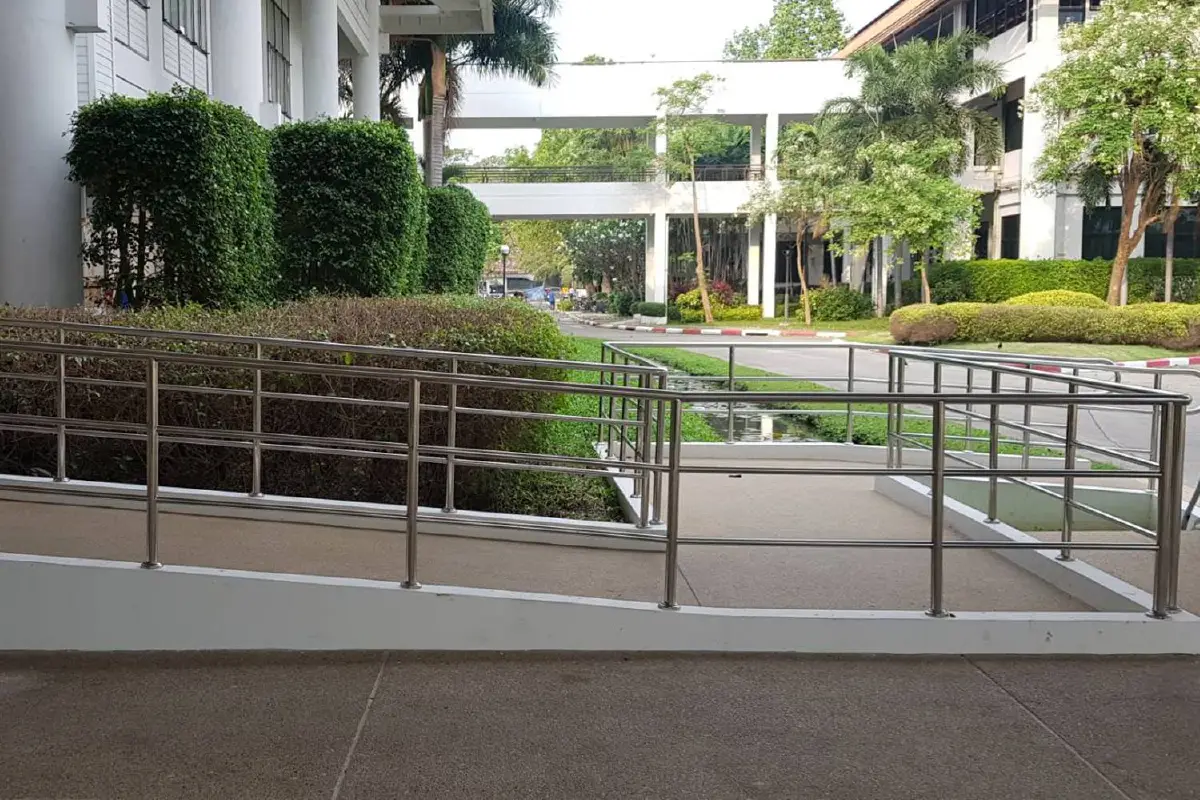 มธ.คว้ารางวัลเป็นมิตรกับคนพิการ ออกแบบที่เอื้อต่อการศึกษา