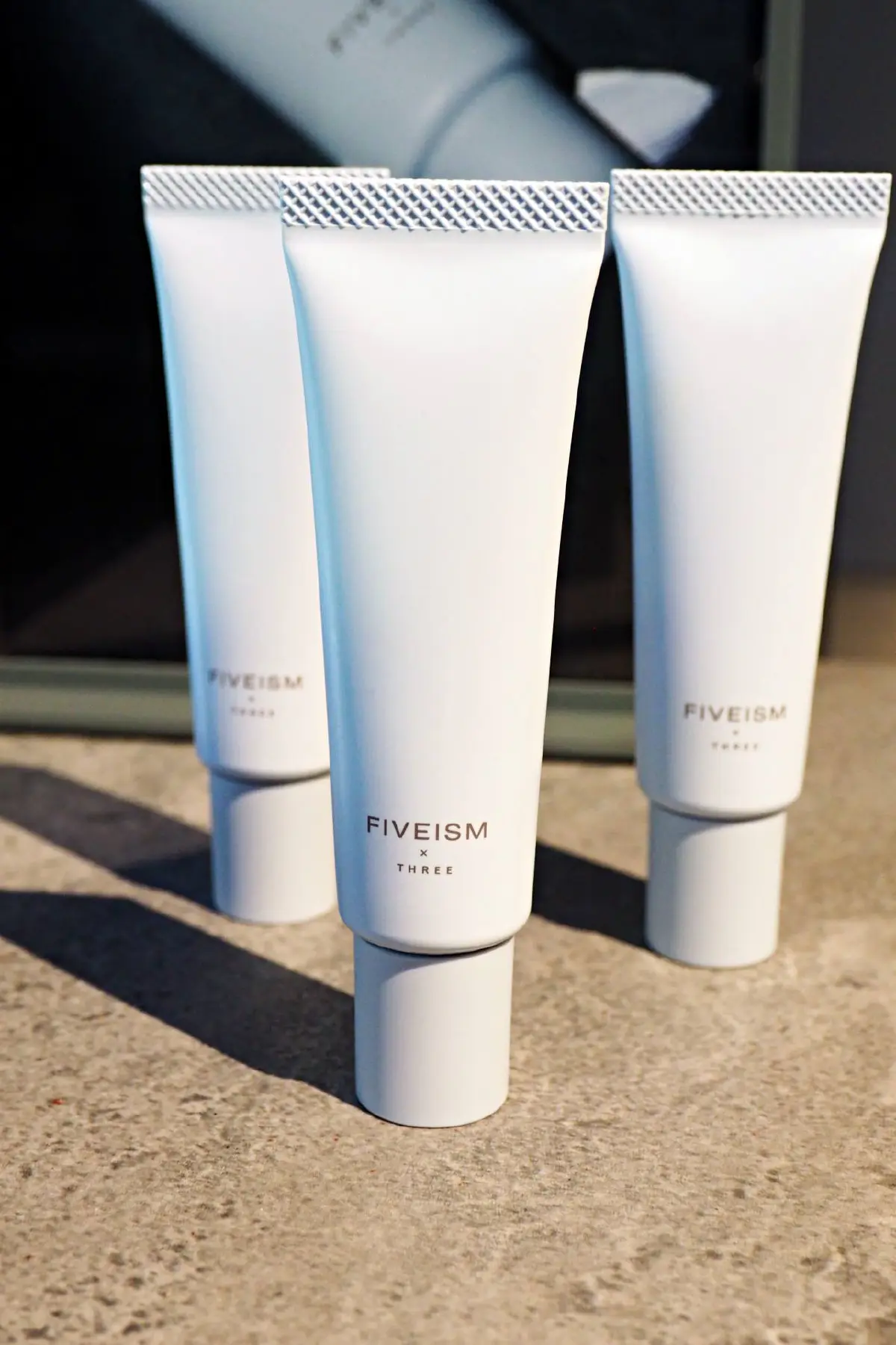 ส่องเมคอัพยอดฮิตของหนุ่มๆ "FIVEISM x THREE" ตัวช่วยคอมพลีทลุค เผยสไตล์ได้แบบไร้ขีดจำกัด