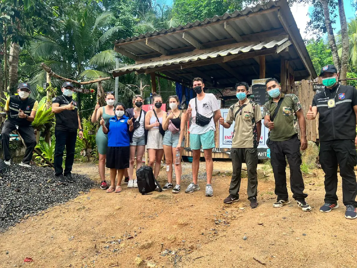 ระดมช่วย 5 นักท่องเที่ยวเยอรมันคนหลงป่าเขาหราเกาะพะงัน