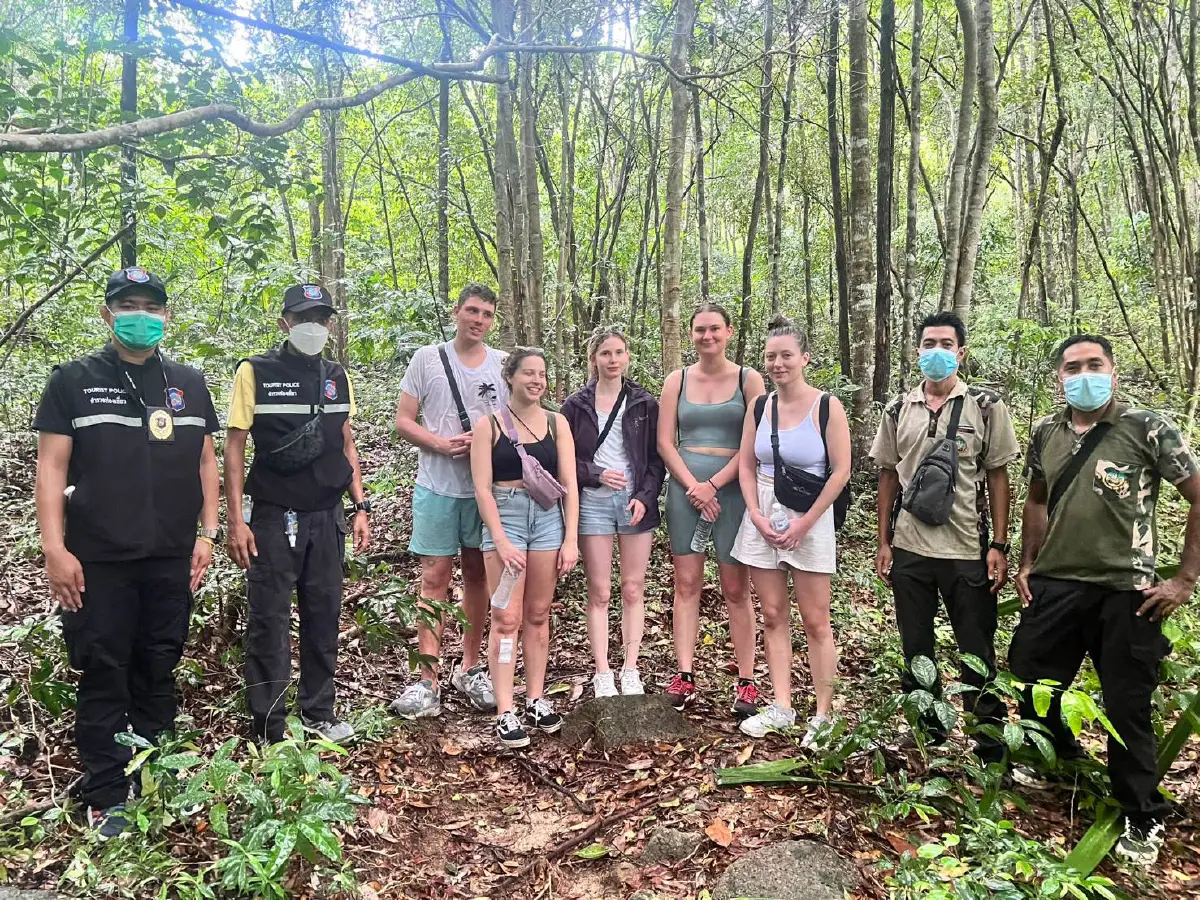 ระดมช่วย 5 นักท่องเที่ยวเยอรมันคนหลงป่าเขาหราเกาะพะงัน