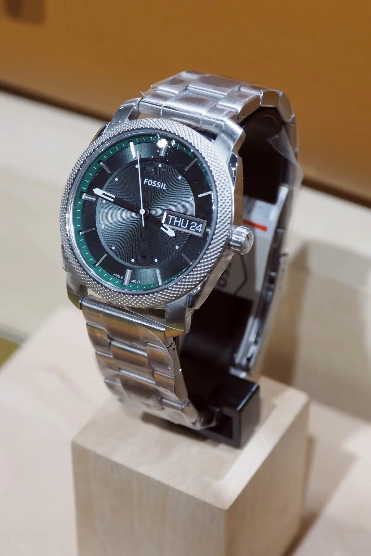 เติมความสดใสในฤดูใบไม้ผลิกับ Fossil SPRING 2022 