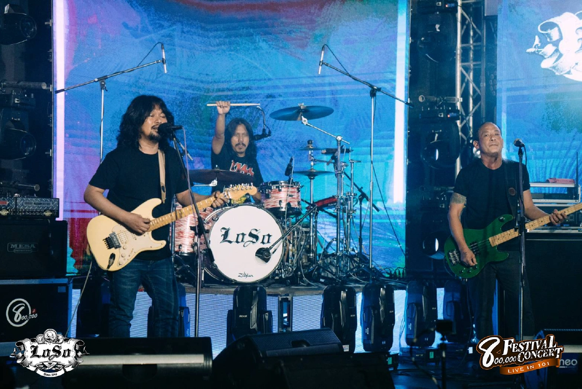 "เสก โลโซ" ร้องเพลง "คืนจันทร์" ไว้อาลัย "แตงโม" ในคอนเสิร์ตล่าสุด