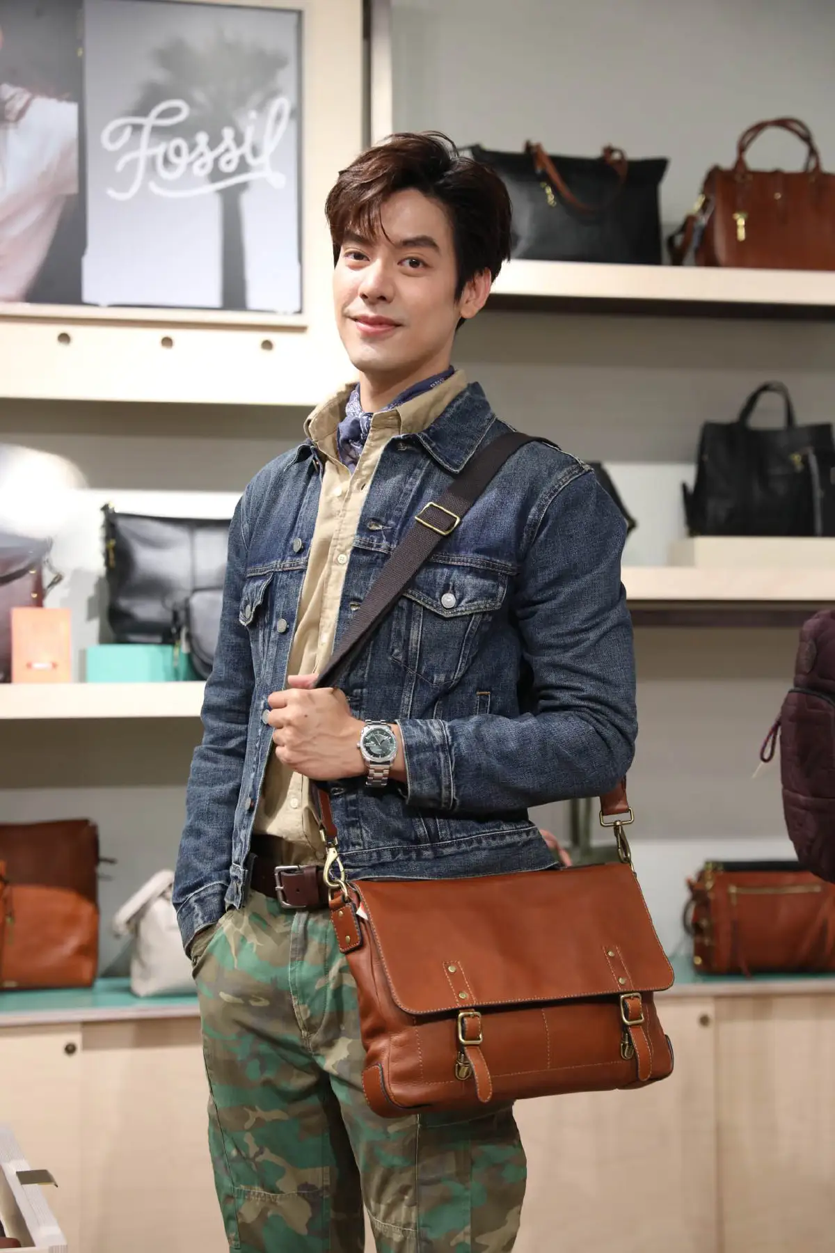 เติมความสดใสในฤดูใบไม้ผลิกับ Fossil SPRING 2022 