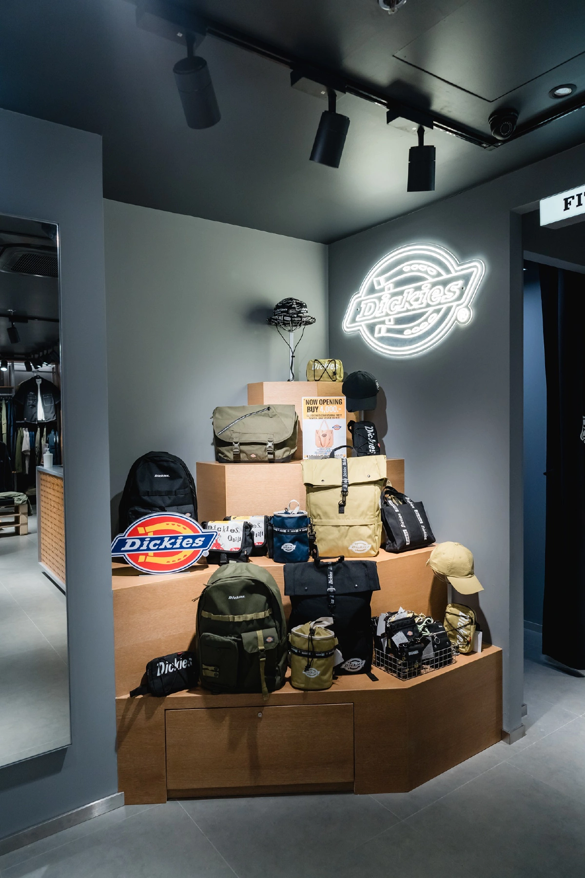 ฉลองแบรนด์อายุครบ 100 ปี DICKIES เปิดแฟลกชิพสโตร์แห่งใหม่ใจกลางเมือง