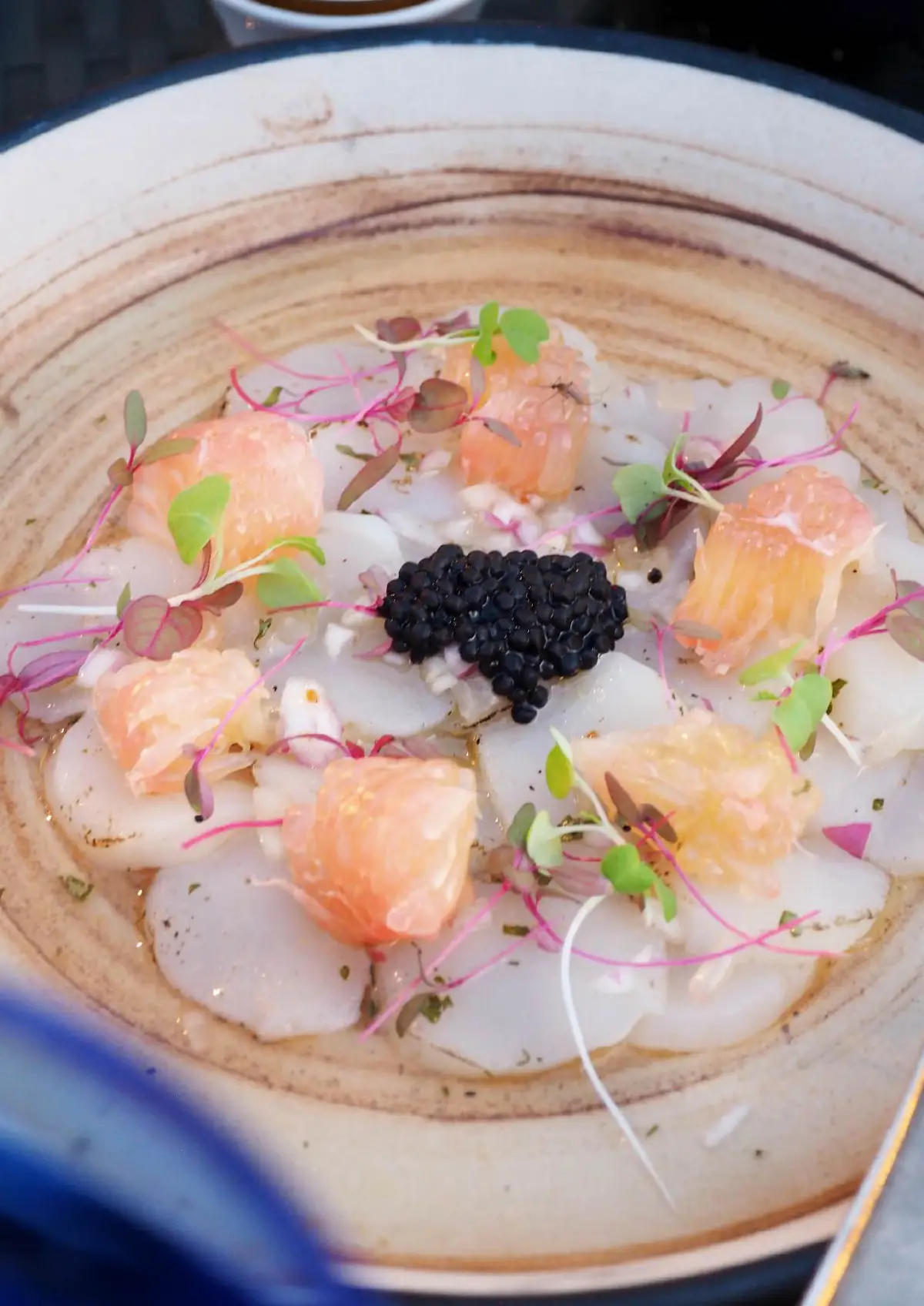 ชิลเอาท์กับสเต๊กเฮ้าส์และซีฟู้ดสไตล์ยุโรป บนรูฟท็อฟใจกลางลาดพร้าว @Blue Sky