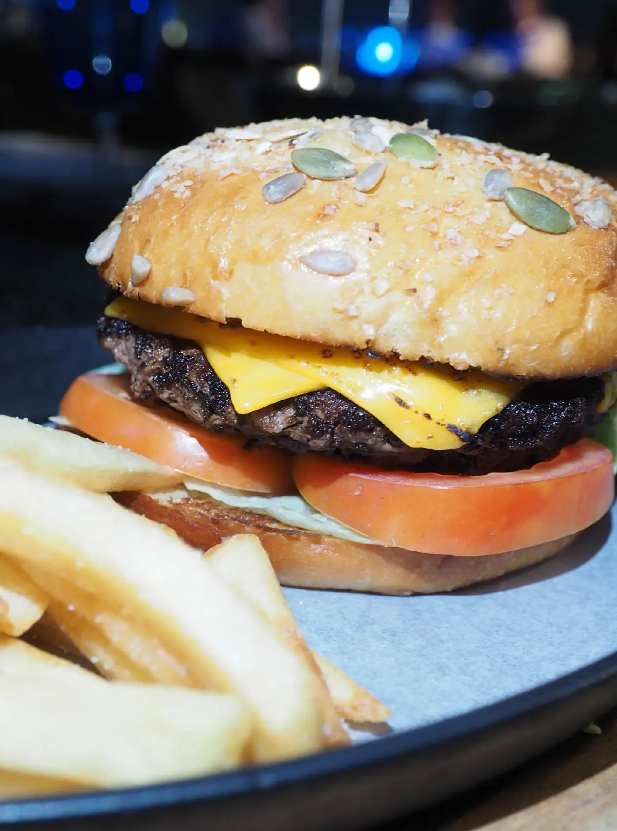 ชิลเอาท์กับสเต๊กเฮ้าส์และซีฟู้ดสไตล์ยุโรป บนรูฟท็อฟใจกลางลาดพร้าว @Blue Sky