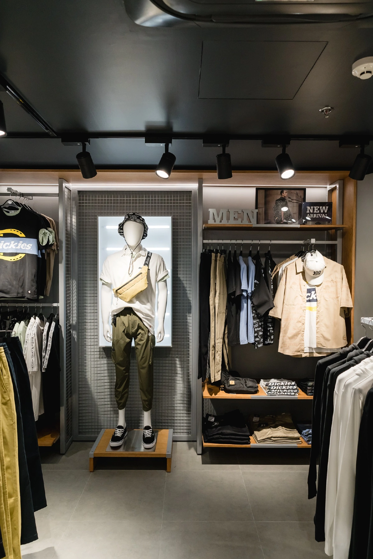 ฉลองแบรนด์อายุครบ 100 ปี DICKIES เปิดแฟลกชิพสโตร์แห่งใหม่ใจกลางเมือง