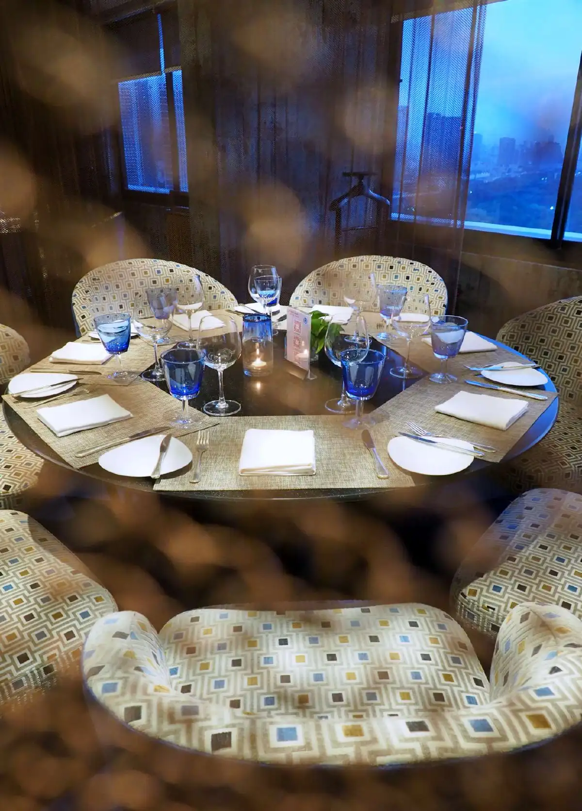 ชิลเอาท์กับสเต๊กเฮ้าส์และซีฟู้ดสไตล์ยุโรป บนรูฟท็อฟใจกลางลาดพร้าว @Blue Sky