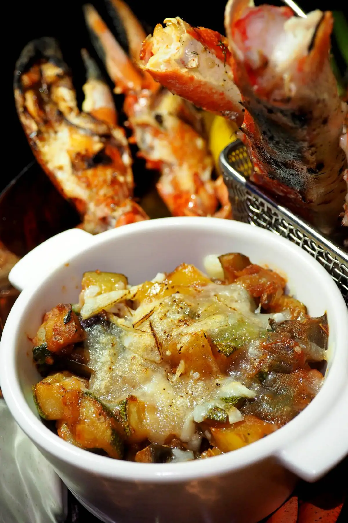 ชิลเอาท์กับสเต๊กเฮ้าส์และซีฟู้ดสไตล์ยุโรป บนรูฟท็อฟใจกลางลาดพร้าว @Blue Sky