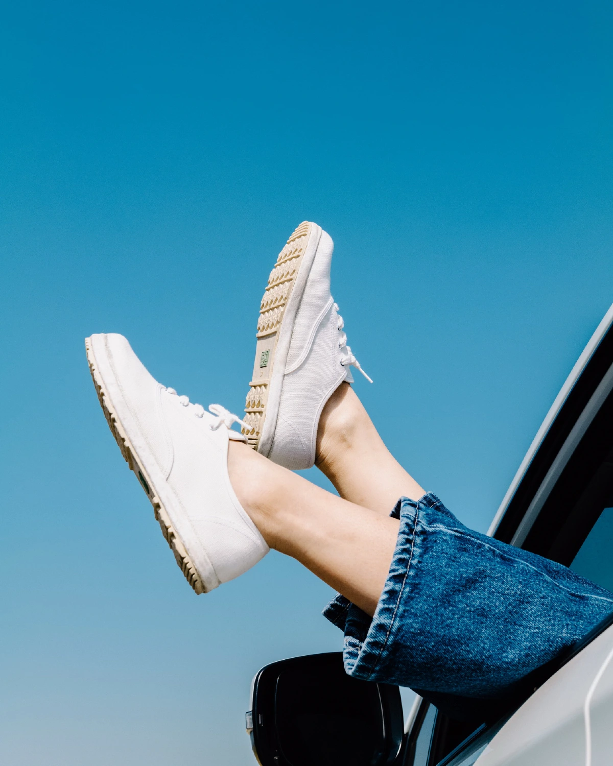 รวมแฟชั่นรองเท้าหน้าร้อนคอลเลคชั่นใหม่ ซัมเมอร์นี้มีหรือยัง!!