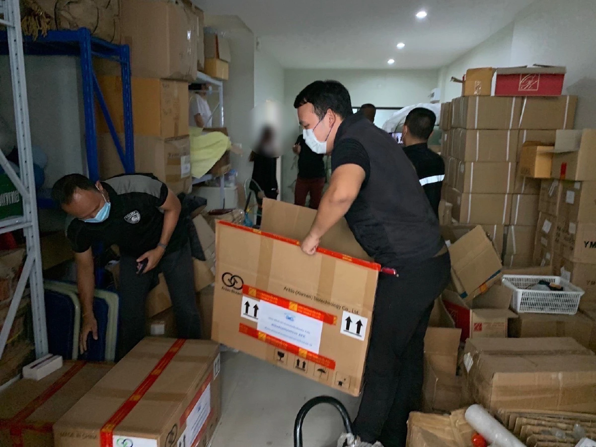 ทลายแหล่งขายเครื่องสำอาง-ชุดตรวจโควิดผ่านแพลตฟอร์มออนไลน์ดัง