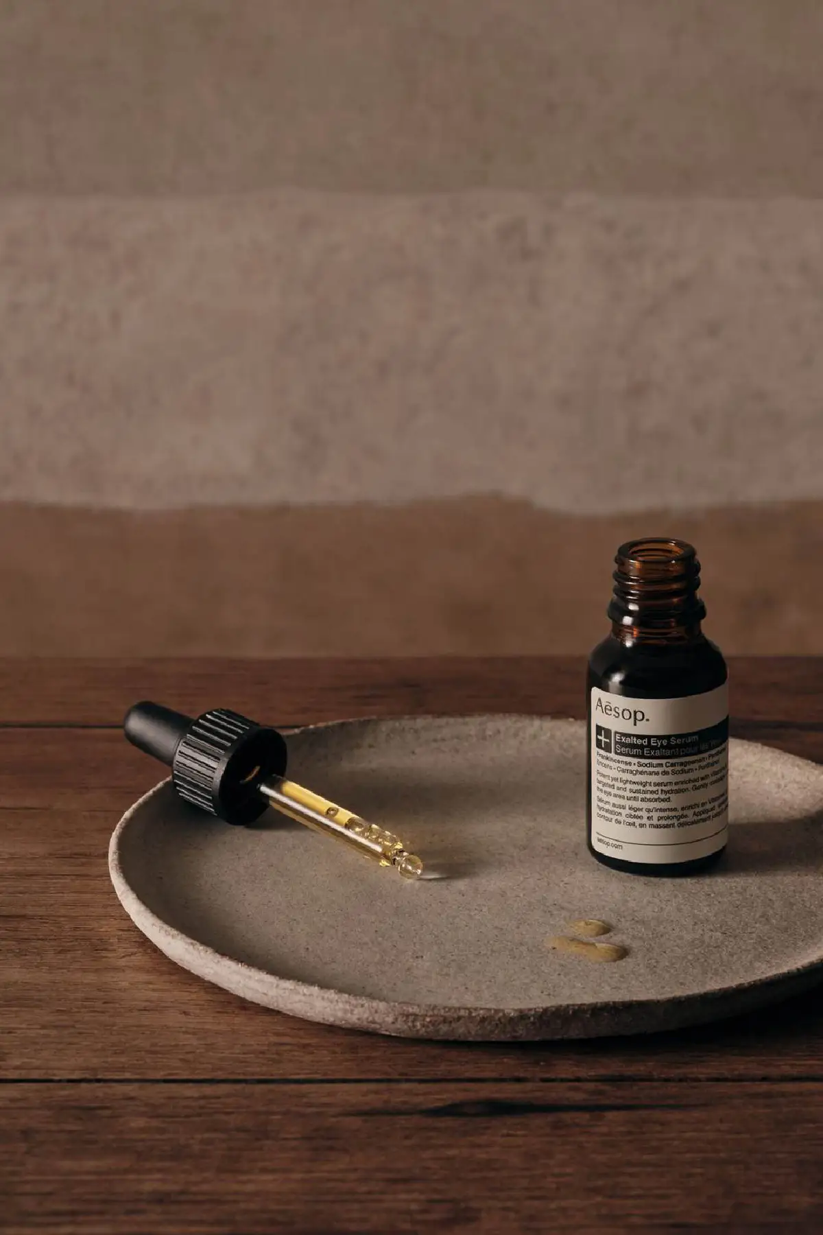 โฟกัสผิวบอบบางรอบดวงตา ด้วยคุณค่าจาก Aesop Exalted Eye Serum