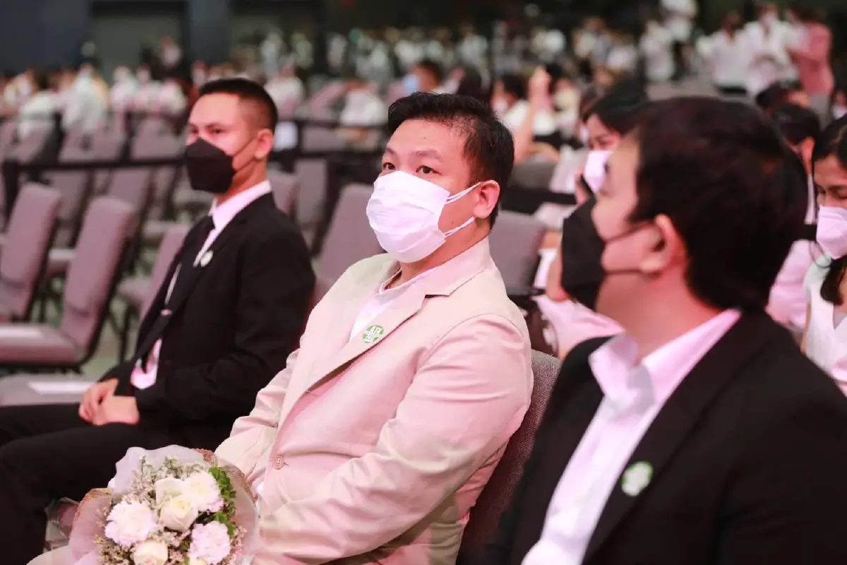 โรเบิร์ต คนขับเรือร่วมงานพิธีไว้อาลัยแตงโม นิดา