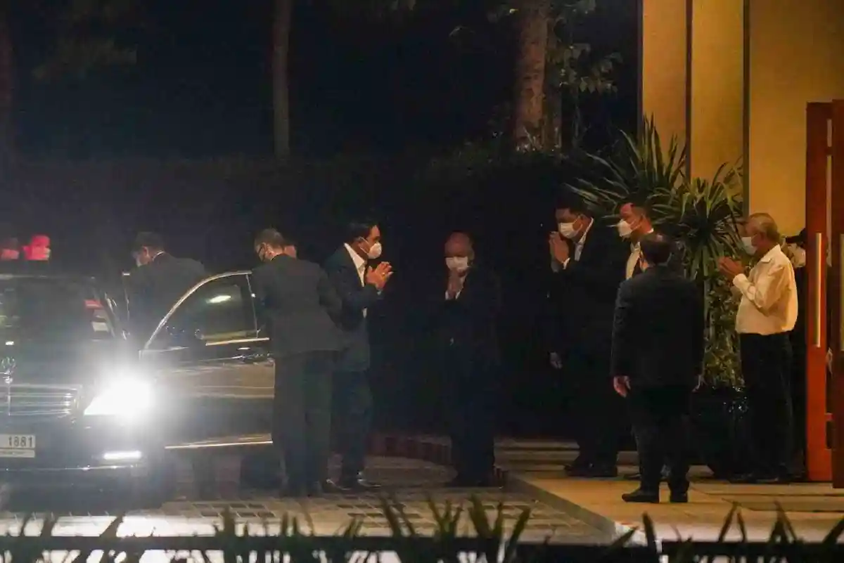  "บิ๊กตู่"ร่วมโต๊ะดินเนอร์เช็คพลังแกนนำพรรคร่วมรัฐบาลสุดชื่นมื่น