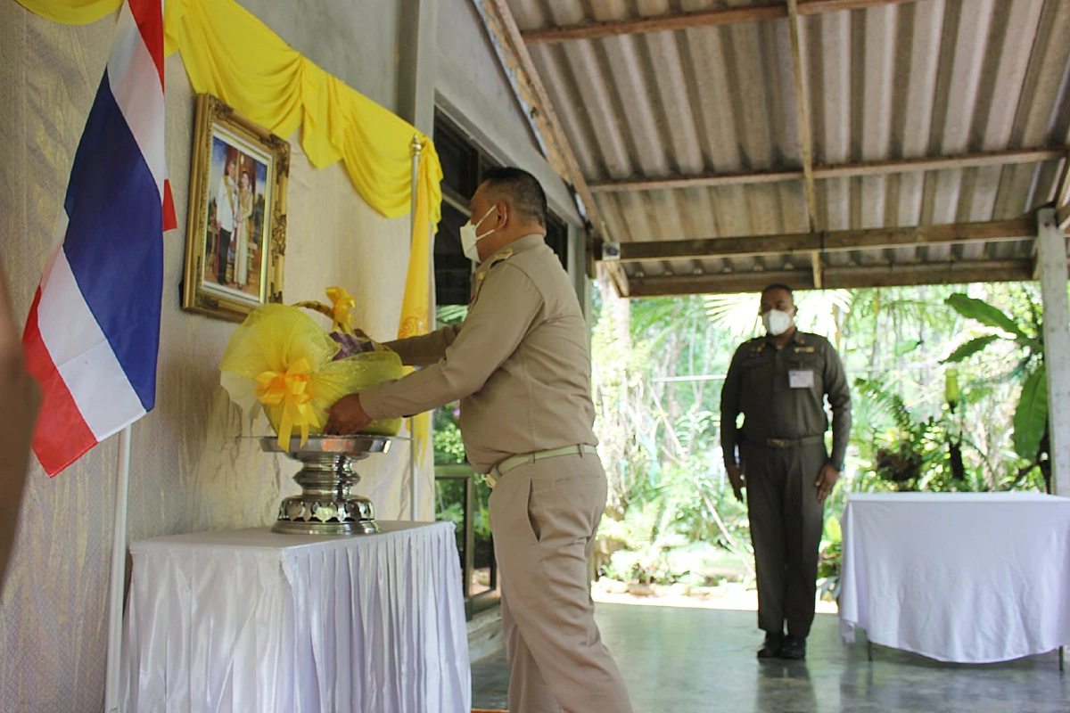 โปรดเกล้าฯพระราชทานตะกร้าเยี่ยมครอบครัว อส.ทพ.เสียชีวิต เหตุไม่สงบใต้