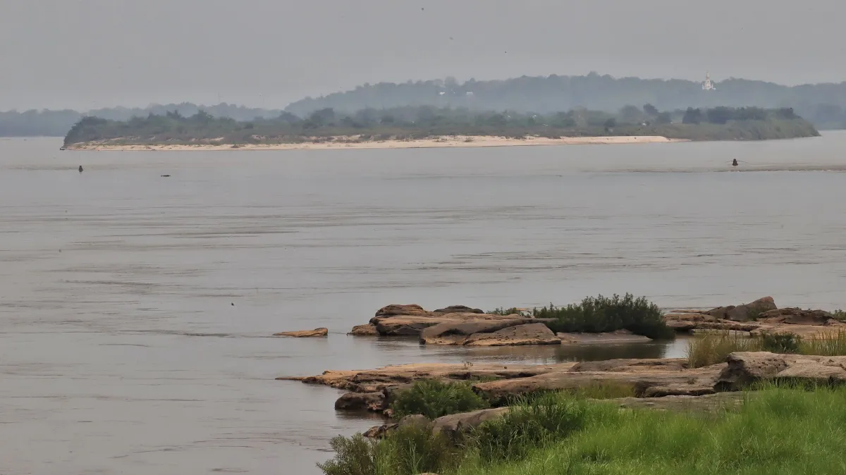 ยกทะเลมาไว้ริมโขง  @The Sea Bar (ท่าบ่อ หนองคาย)