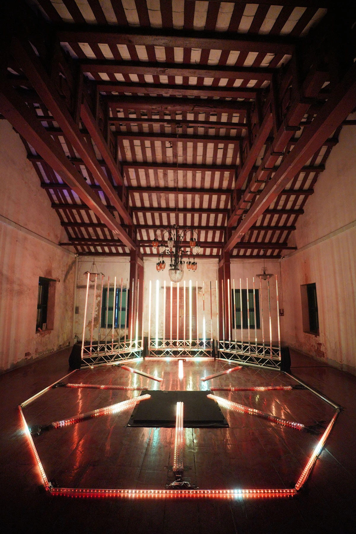 Awakening Bangkok – RE:VIVE ปลุกสีสันถนนวัฒนธรรม ชมงานศิลป์ผ่านแสงสีเสียง 