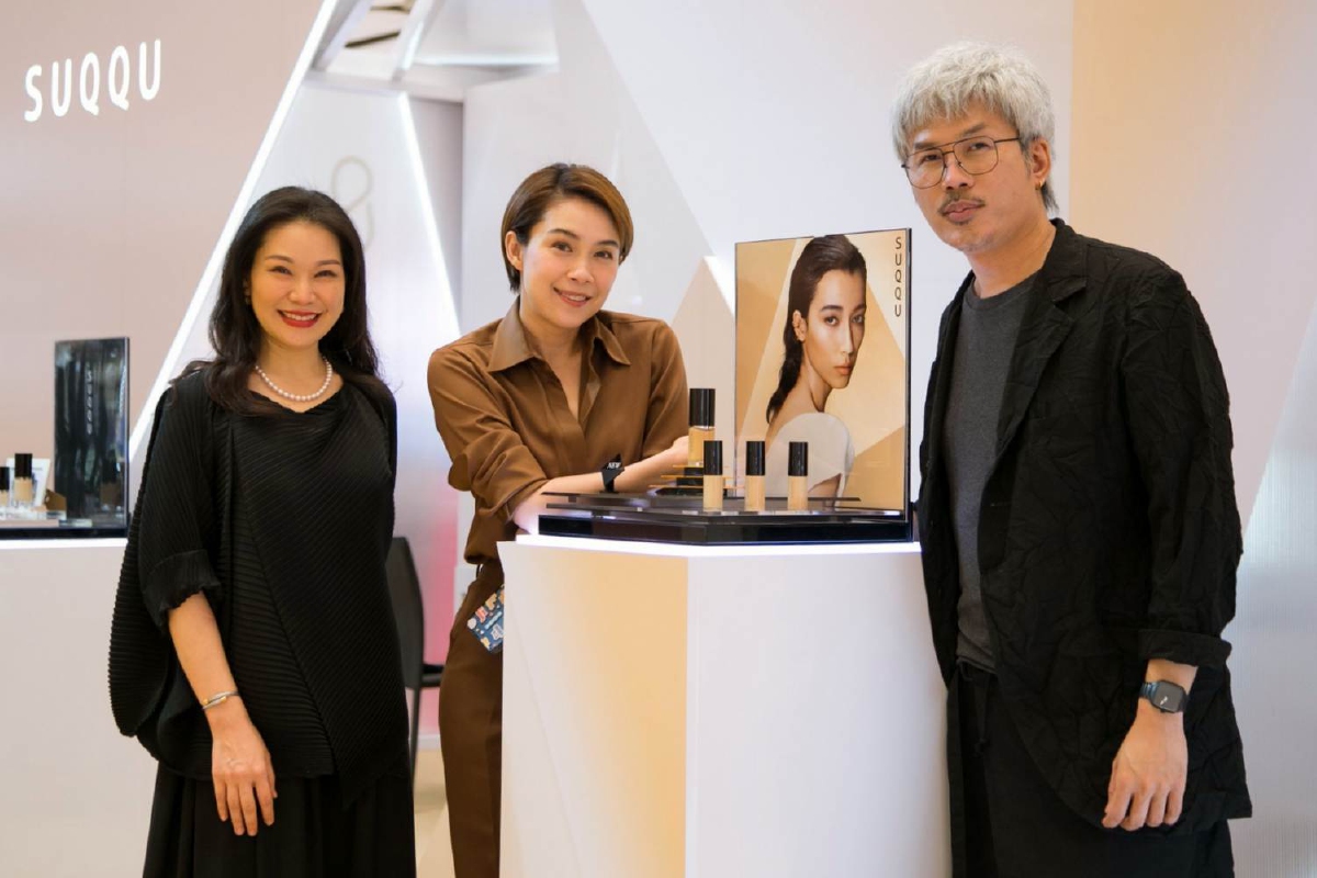 ปกปิดแนบเนียนอย่างเป็นธรรมชาติ SUQQU THE LIQUID FOUNDATION รองพื้นชนิดน้ำเนื้อสัมผัสระดับพรีเมี่ยม ปกปิดแนบเนียนอย่างเป็นธรรมชาติ SUQQU THE LIQUID FOUNDATION รองพื้นชนิดน้ำเนื้อสัมผัสระดับพรีเมี่ยม