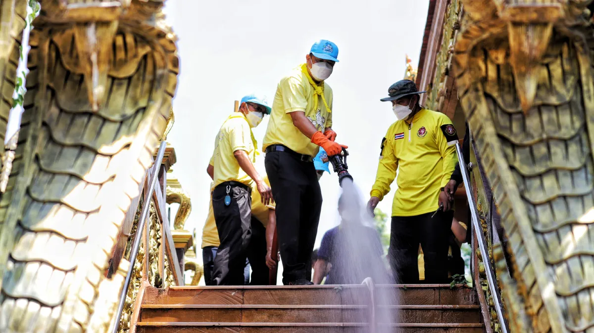 จิตอาสาเมืองปทุมฯพร้อมใจปรับปรุงภูมิทัศน์คลองเปรมประชากร