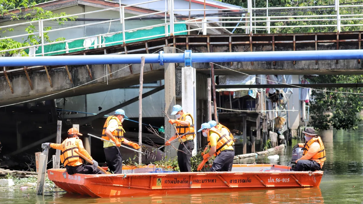จิตอาสาเมืองปทุมฯพร้อมใจปรับปรุงภูมิทัศน์คลองเปรมประชากร