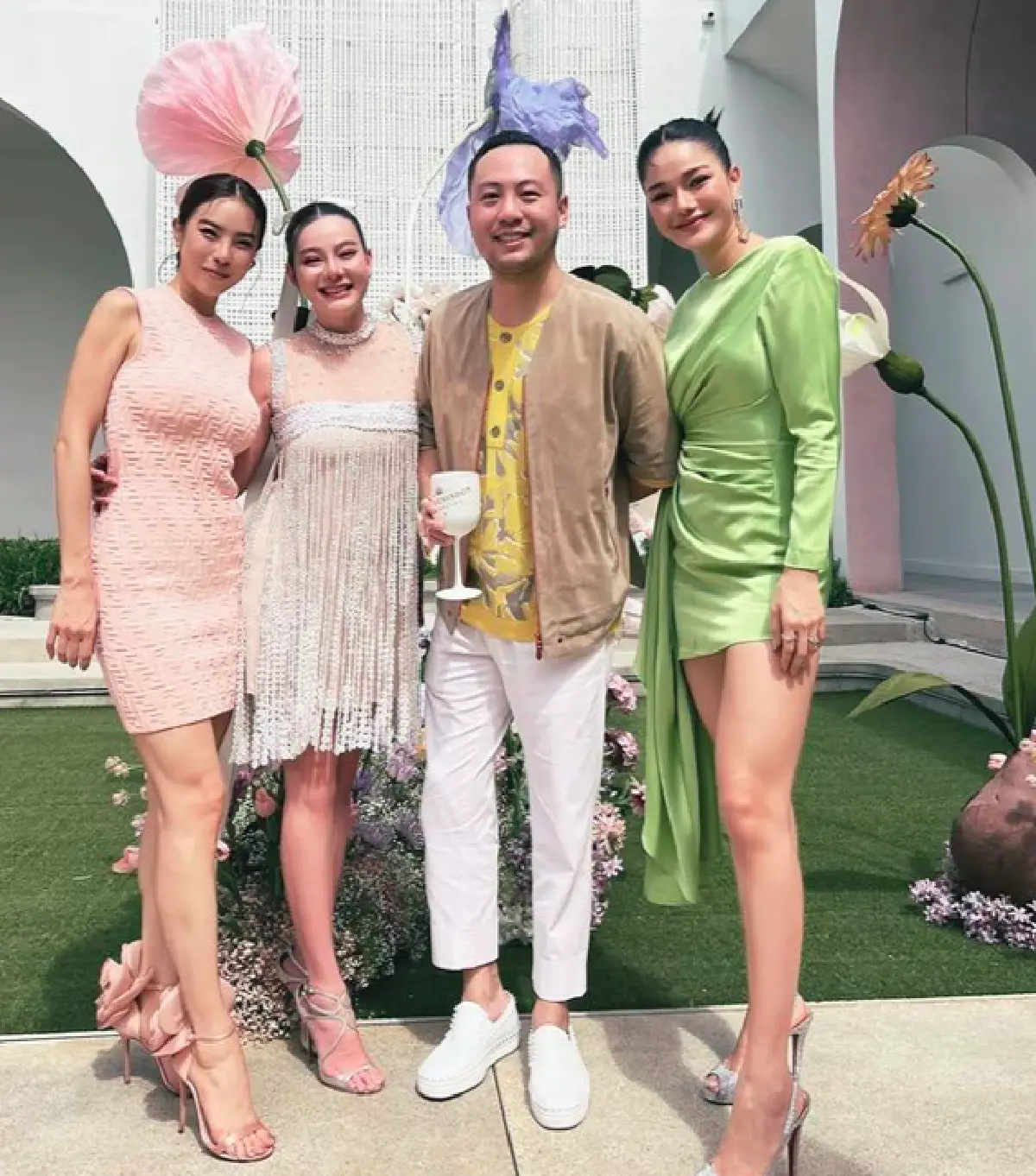   สุดชื่นมื่น! “ดิว-เซบาสเตียน” จัดปาร์ตี้เซอร์ไพรส์แขกประกาศข่าวดี