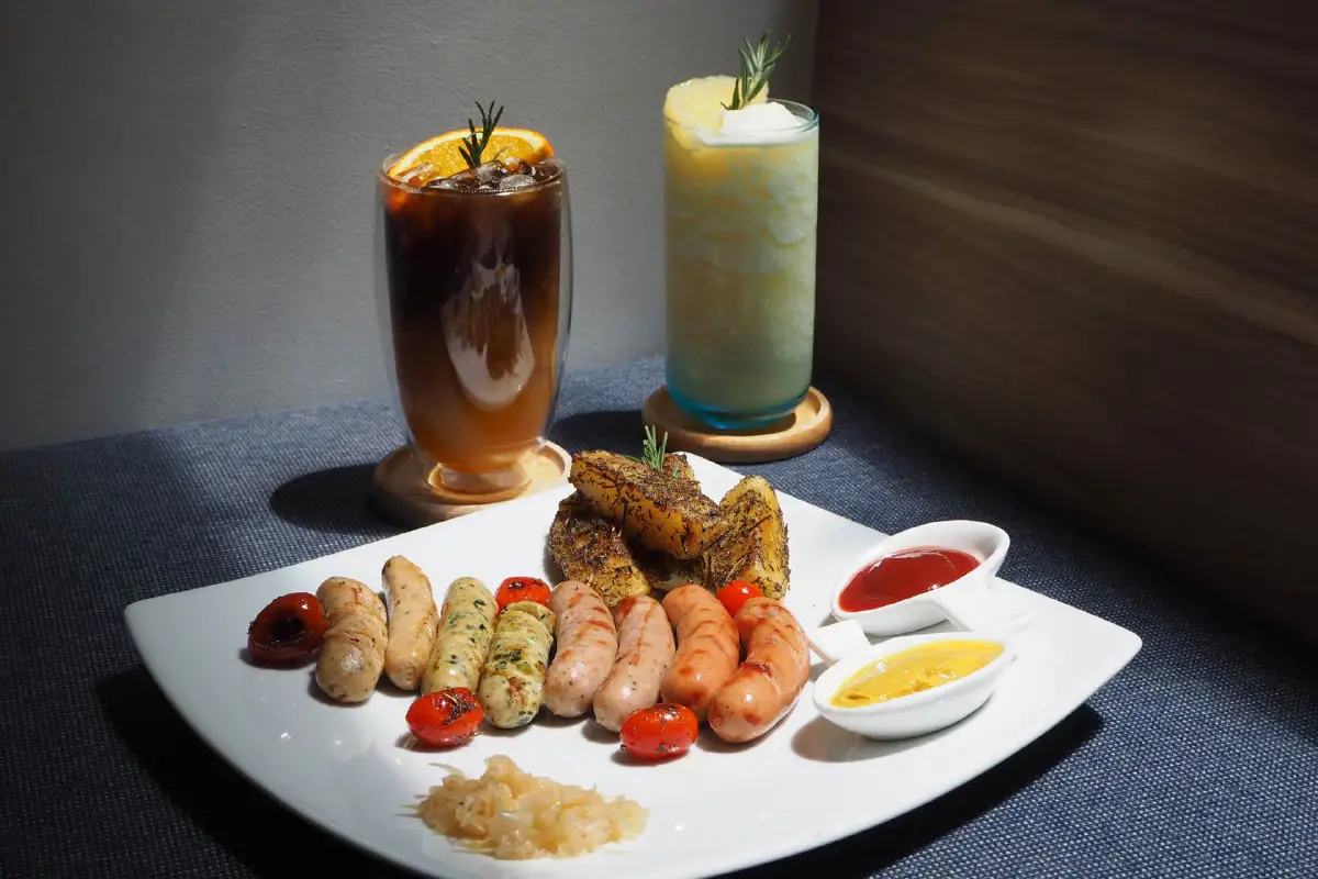 เพลิดเพลินกับอาหารและเครื่องดื่มสไตล์ Fusion Comfort Food ในพื้นที่สร้างสรรค์ @Early Bird Gets Coffee