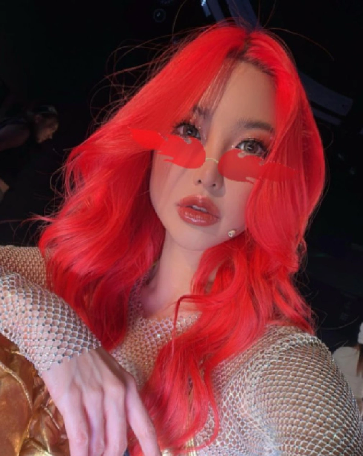 “หวาย ปัญธิษา” ปรับลุคใหม่อินเตอร์ขั้นสุด สีผมสุดแซ่บส้มประกายแดง