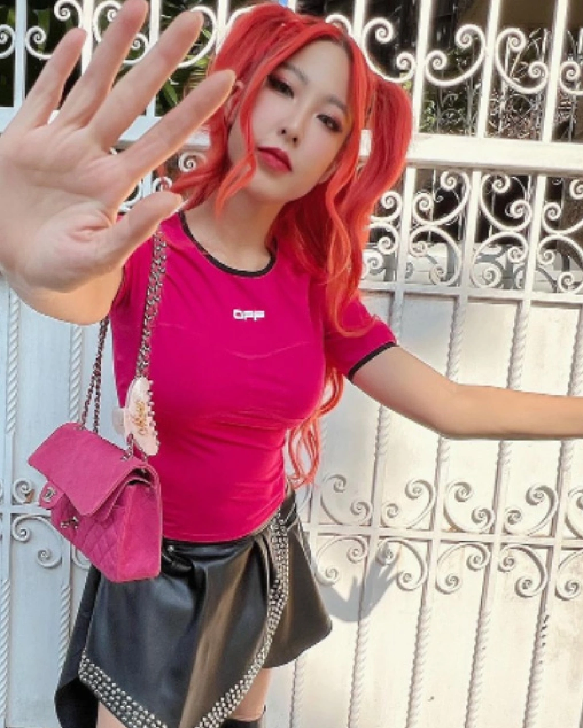 “หวาย ปัญธิษา” ปรับลุคใหม่อินเตอร์ขั้นสุด สีผมสุดแซ่บส้มประกายแดง