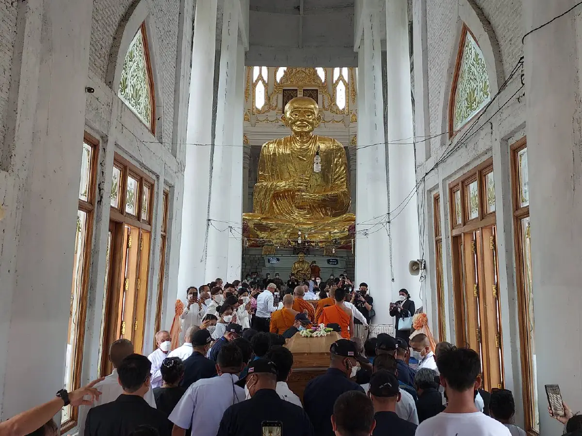 นำร่าง"สรพงศ์"ถึงมูลนิธิสมเด็จพระพุฒาจารย์ (โต พรหมรังสี)โคราช