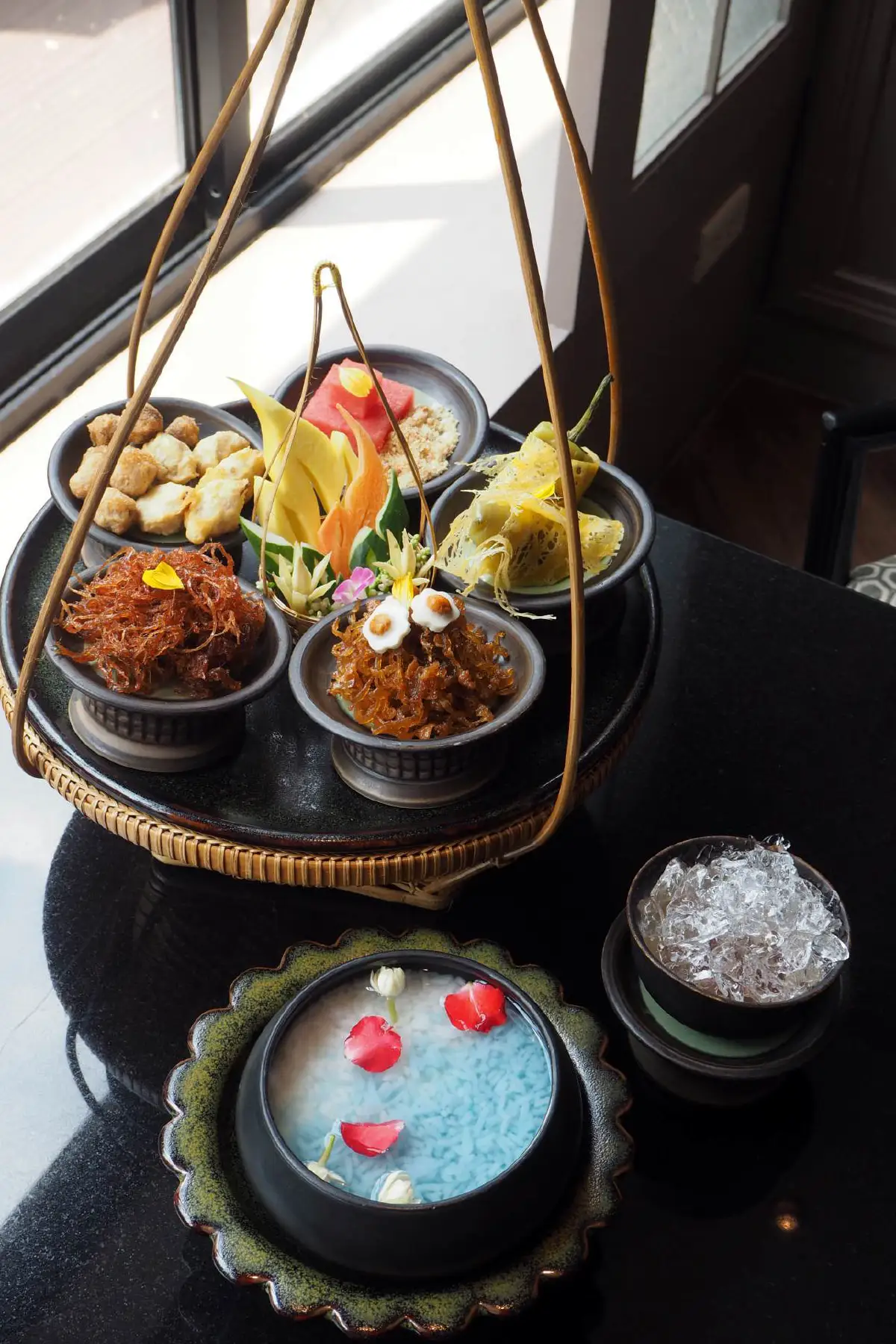 ดื่มด่ำความเป็นไทยแท้กับข้าวแช่ชาววัง ที่ห้องอาหาร The House of Smooth Curry