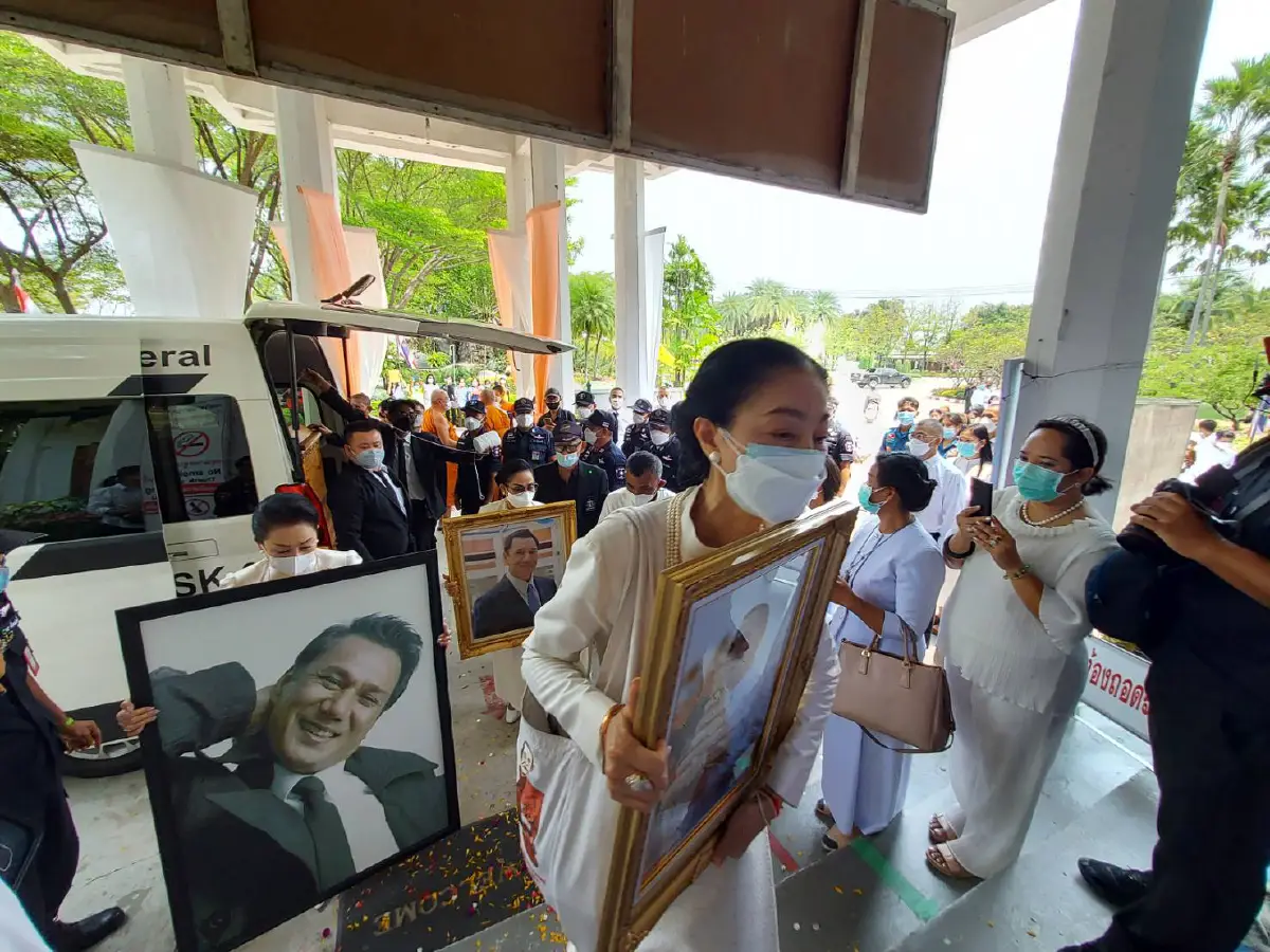 นำร่าง"สรพงศ์"ถึงมูลนิธิสมเด็จพระพุฒาจารย์ (โต พรหมรังสี)โคราช