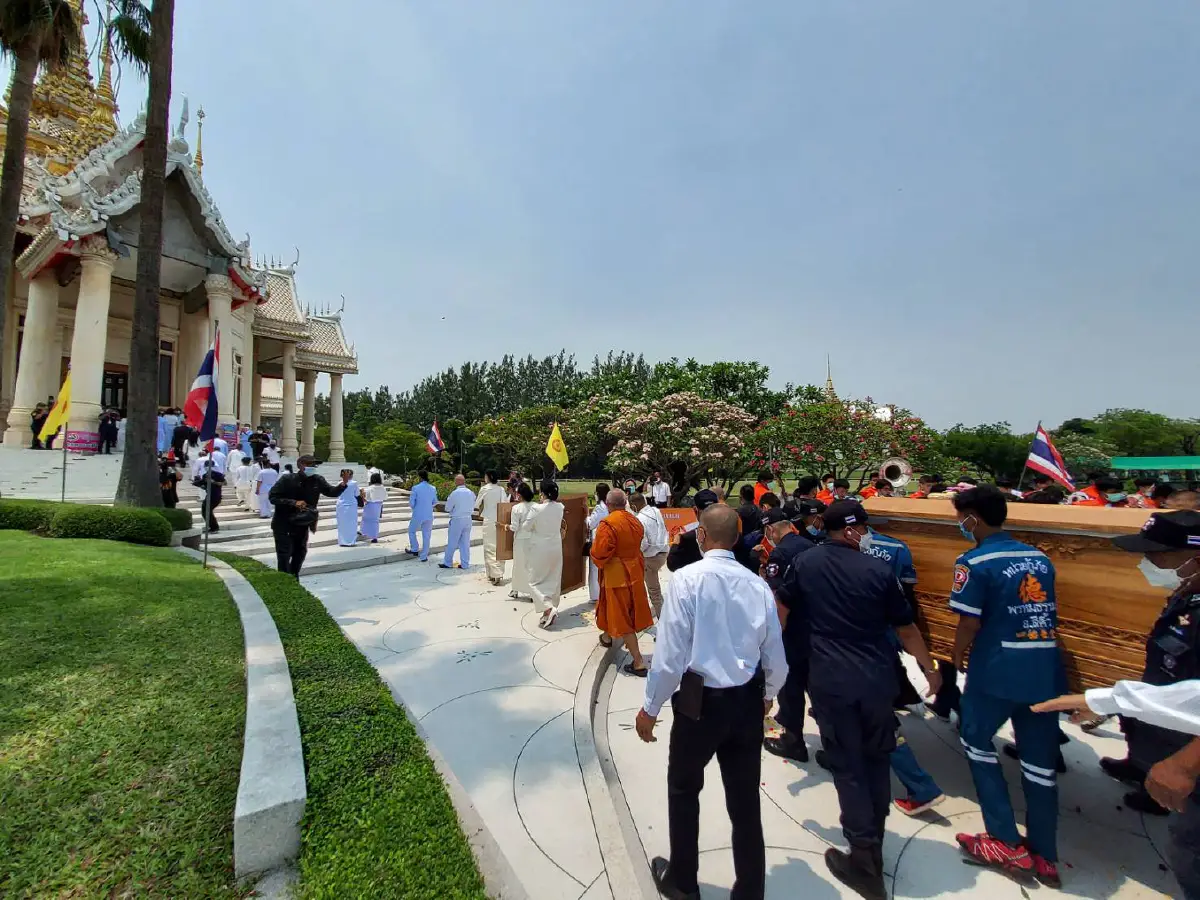 นำร่าง"สรพงศ์"ถึงมูลนิธิสมเด็จพระพุฒาจารย์ (โต พรหมรังสี)โคราช