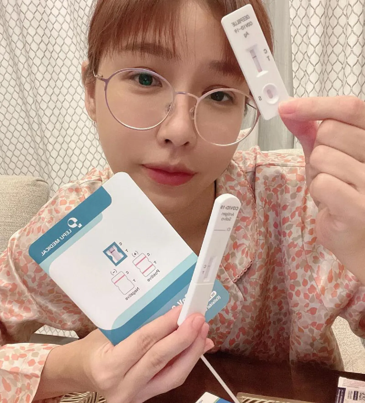 “แอปเปิ้ล” ภรรยา “ฟลุค จิระ” สุดหดหู่! ตรวจโควิด-19 แหย่จมูกถี่จนเลือดออก