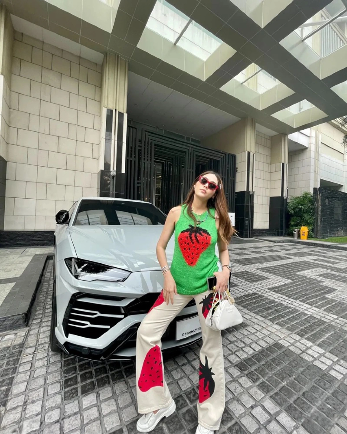 “ชมพู่ อารยา” กลับมามีหุ่นเป๊ะแล้ว! งงมากไปคลอดลูกหรือขับรถผ่านรพ.