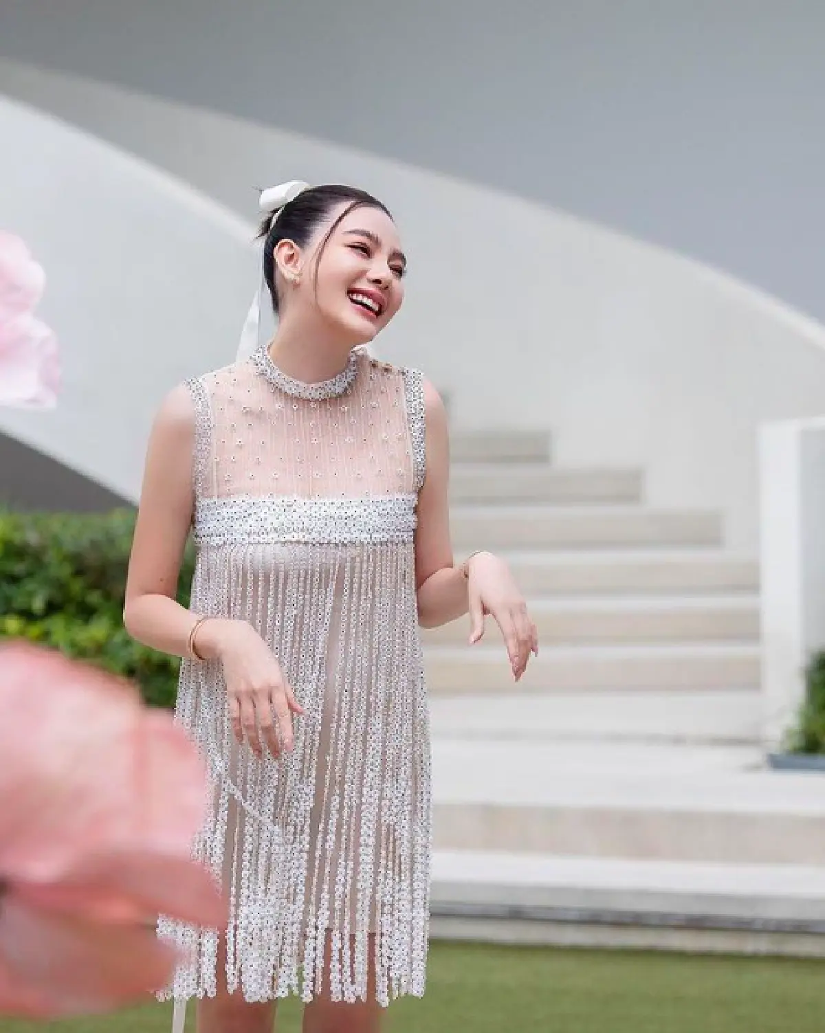 ส่องชุด “ดิว อริสรา” ในวันปาร์ตี้ฉลองข่าวดี จากแบรนด์ดังราคาเกือบล้าน