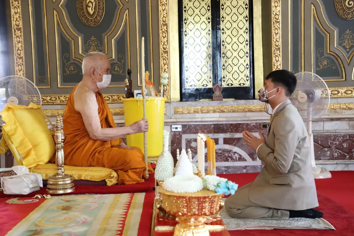 "เจ้าฟ้าทีปังกรรัศมีโชติ"เสด็จทรงสนทนาธรรม'สมเด็จพระสังฆราช'