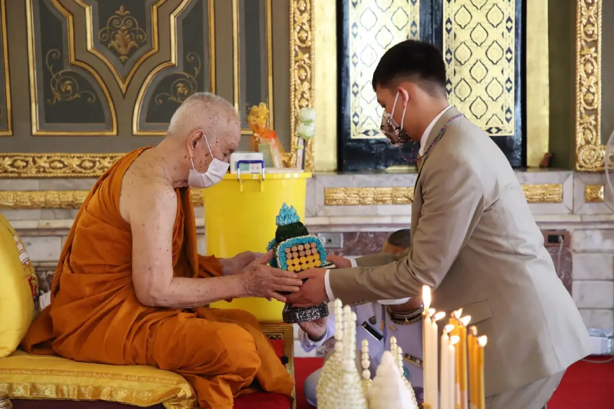 "เจ้าฟ้าทีปังกรรัศมีโชติ"เสด็จทรงสนทนาธรรม'สมเด็จพระสังฆราช'