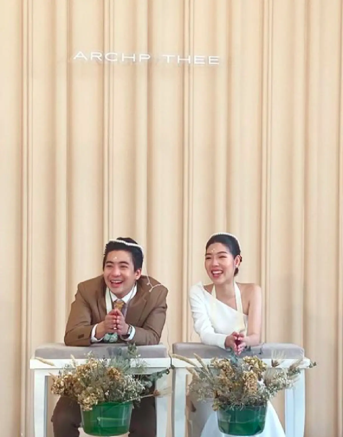 “น็อต อัครณัฐ” จับมือแฟนสาวเข้าพิธีวิวาห์สุดโรแมนติก!