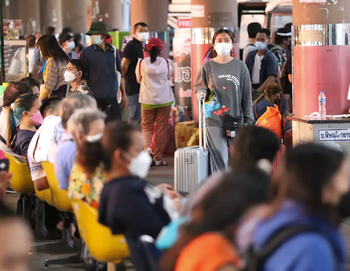 เปิดภาพสถานีขนส่งหมอชิตแน่นคนรอกลับบ้านช่วงสงกรานต์