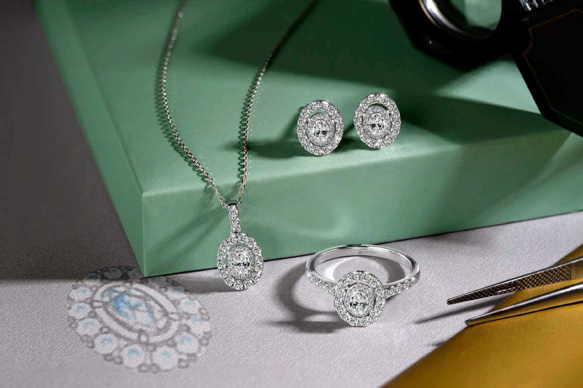 จุดประกายความแวววาวให้กับฤดูร้อน ด้วย THE PROMISE OVAL DIAMOND COLLECTION