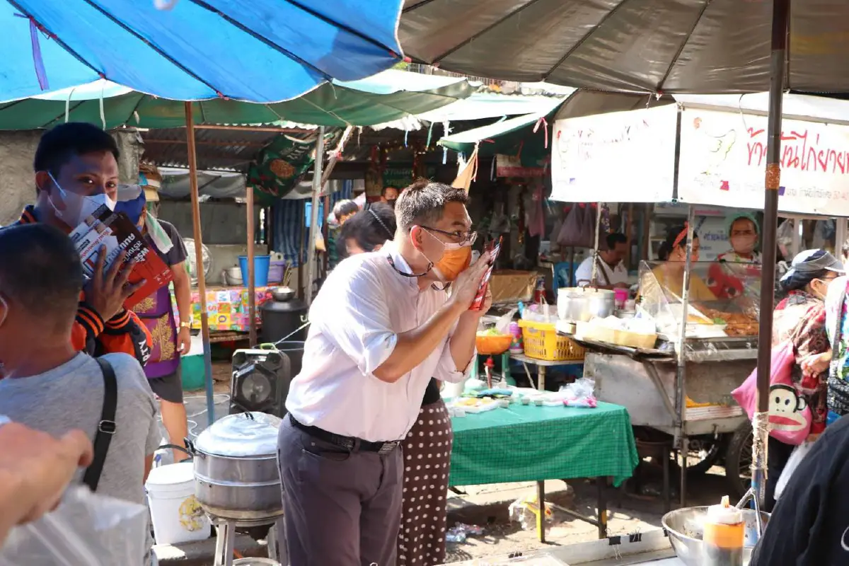 "วิโรจน์"ลุยหาเสียงลั่นทำให้คนเมืองเท่ากัน