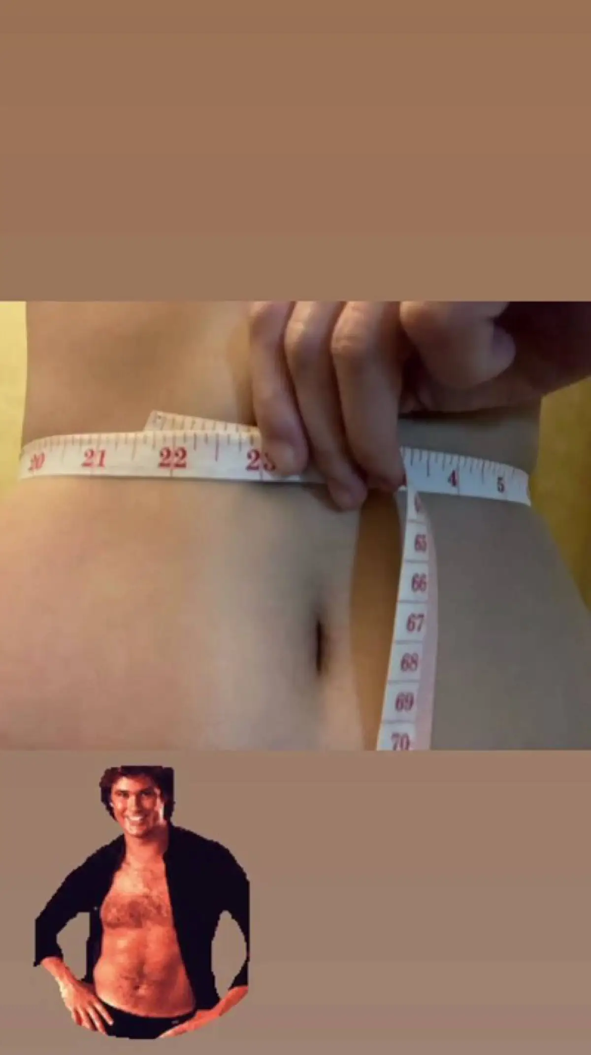 “กิ๊บซี่ วนิดา” อวดเอวเอส ไซส์ 21.5 ในชุดว่ายน้ำเว้าสูงเกินต้าน