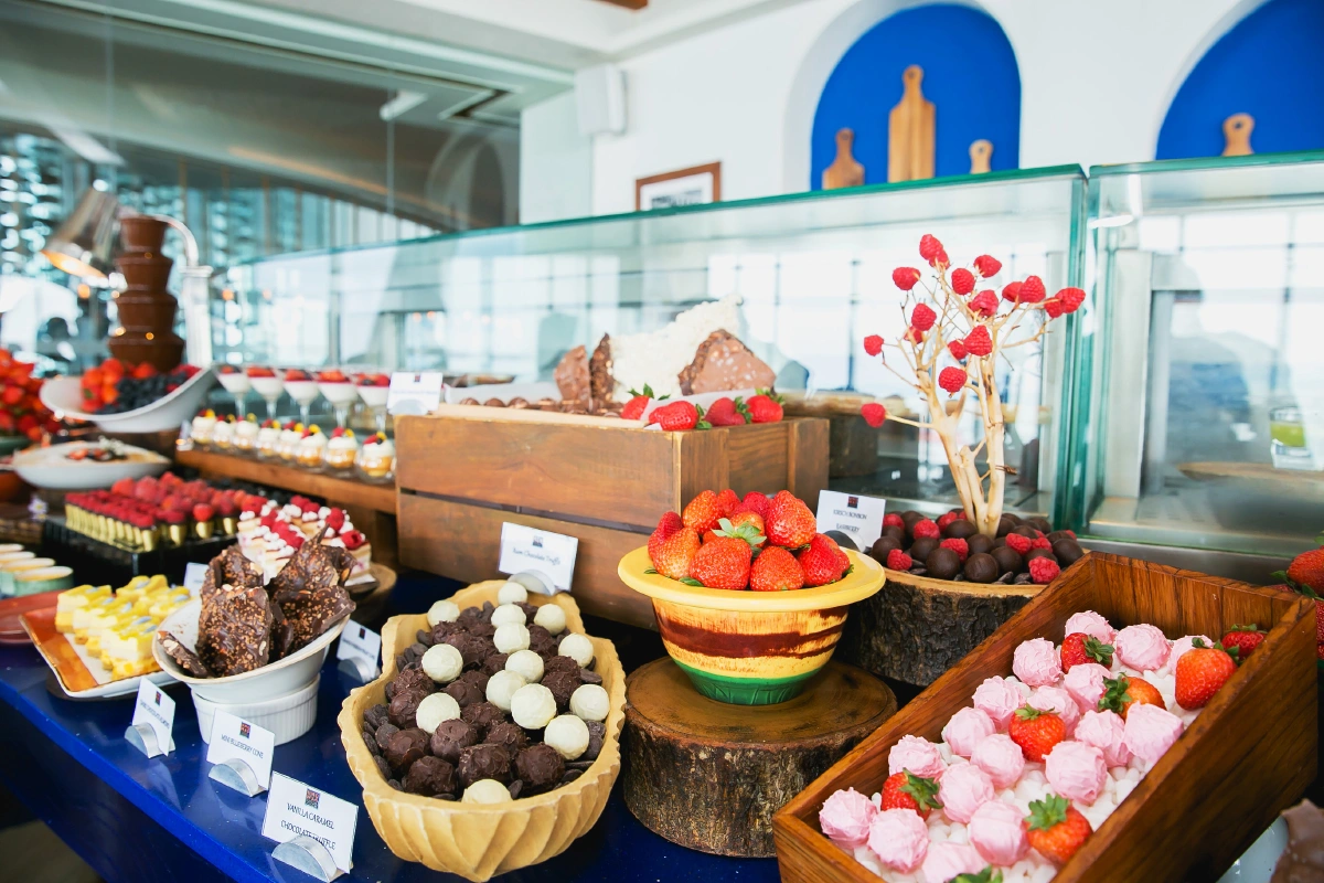 จัดเต็มแบบจุกๆ กับตำนานบุฟเฟ่ต์แชมเปญบรั้นช์สุดพรีเมียมมื้อสายวันอาทิตย์ @อูโนมาส 