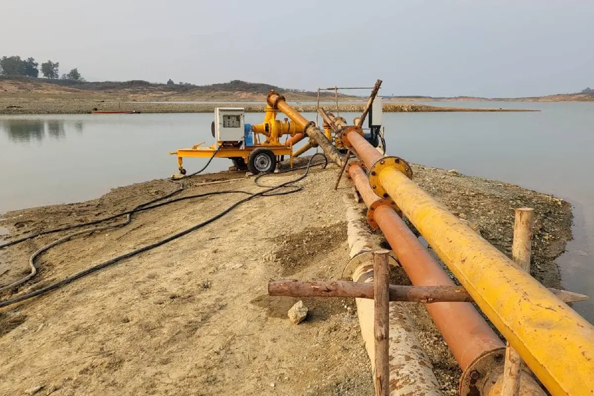 ชป.ติดตั้งเครื่องสูบน้ำช่วยเหลือภัยแล้ง ชาว อ.ท่าปลา จ.อุตรดิตถ์