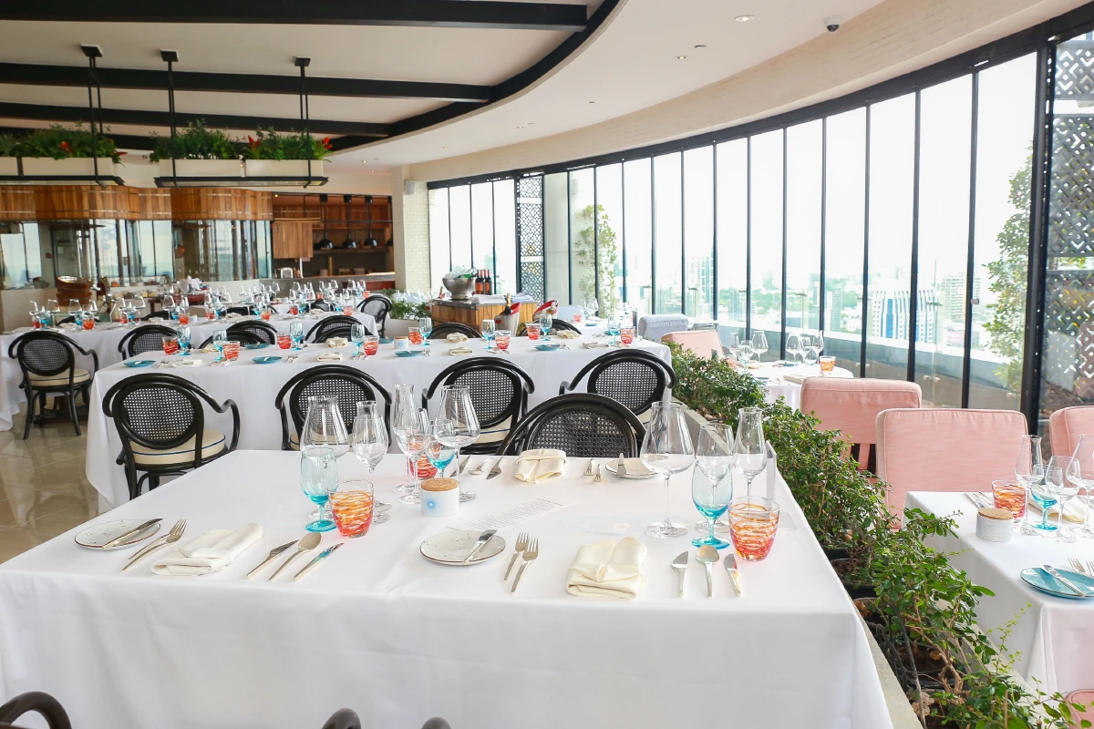 จัดเต็มแบบจุกๆ กับตำนานบุฟเฟ่ต์แชมเปญบรั้นช์สุดพรีเมียมมื้อสายวันอาทิตย์ @อูโนมาส 