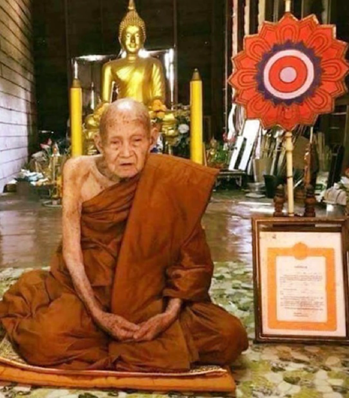 สิ้น "หลวงปู่แสง จันทวังโส" พระเกจิดังแห่งนครพนม อายุ 111 ปี