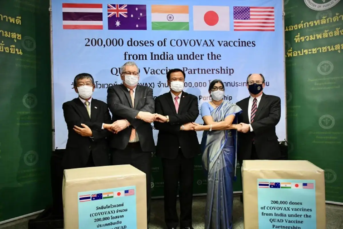 สธ.รับมอบวัคซีน "COVOVAX" จากอินเดีย2แสนโดส