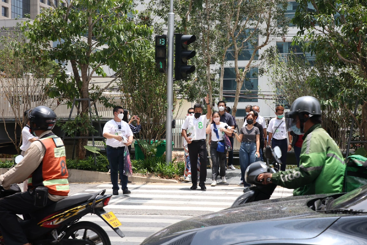 "ชัชชาติ"ชูนโยบายเร่งด่วนทางม้าลายปลอดภัย ติดไฟเพิ่มความสว่าง