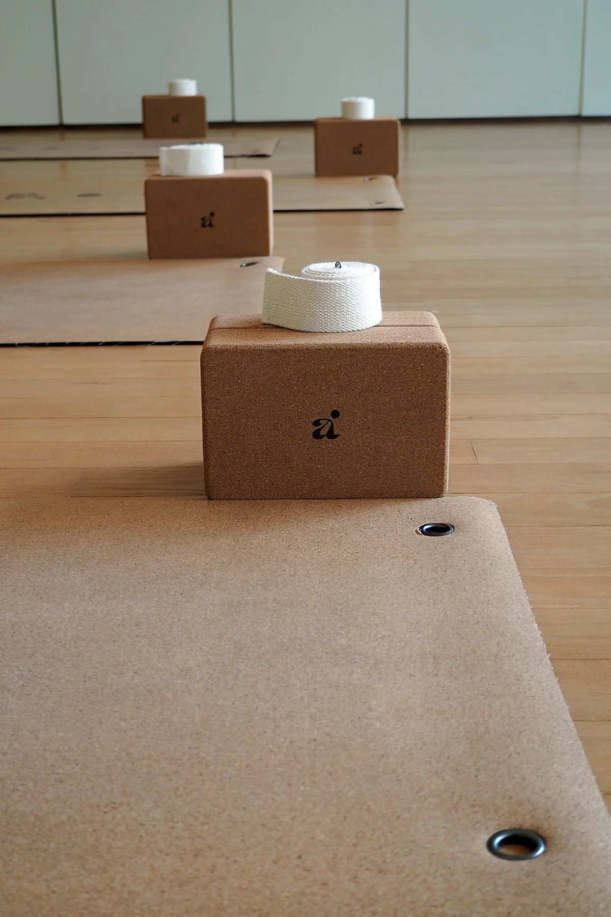 เรียนรู้ที่จะอยู่กับปัจจุบัน ณ สตูดิโอโยคะไลฟ์สไตล์ใจกลางกรุง 'Atha Yoga Lifestyle Studio'