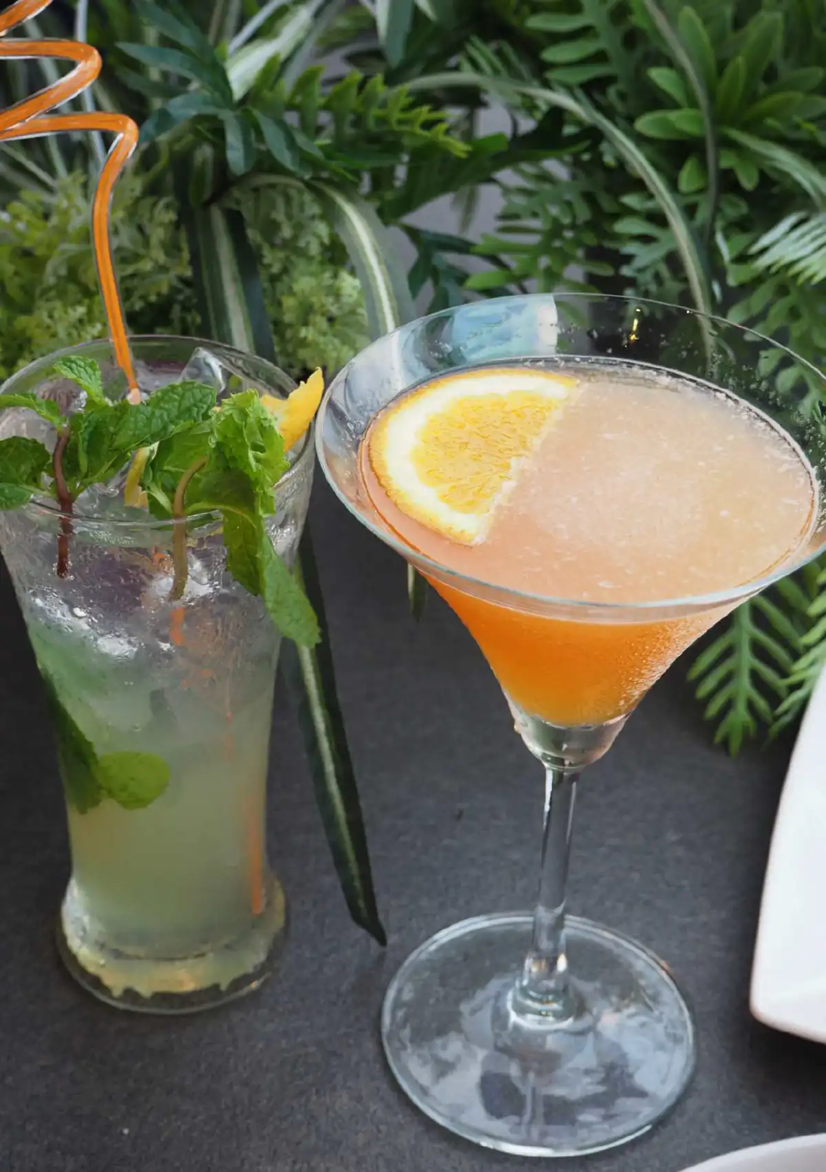 สำเริงอารมณ์บนดาดฟ้ายามราตรี ที่ 'The Press Sky Bar'